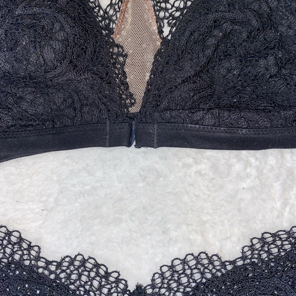Vs Lace Body by Victoria Unlined Racerback Bralette(Read Description) - Picture 3 of 6